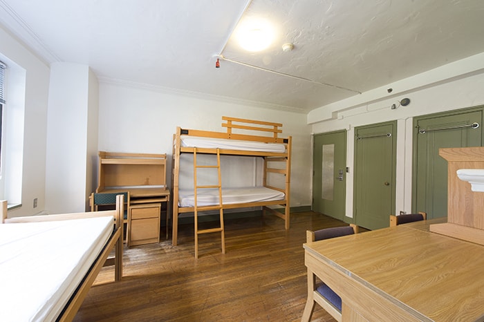 Morewood Gardens Semi-Suite Triple - one bed one bunked bed two desks and closets